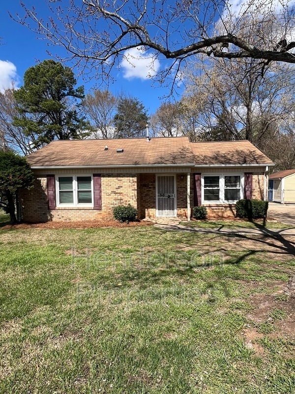 Building Photo - 300 W Arrowood Rd