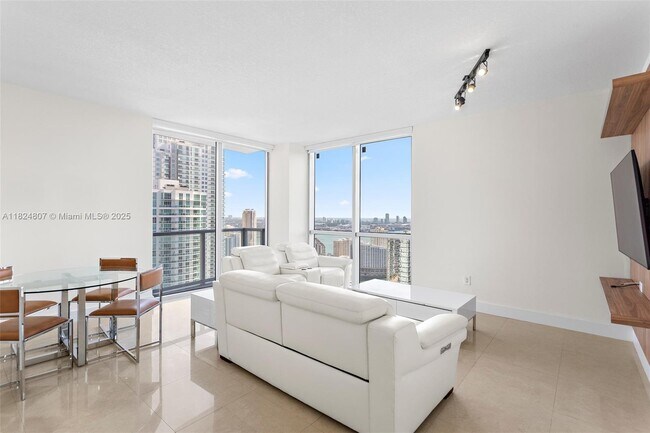 Photo - 1060 Brickell Ave Unit 4001