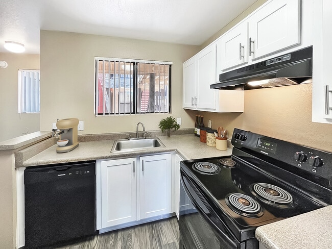 Photo - Bella Vista Apartments