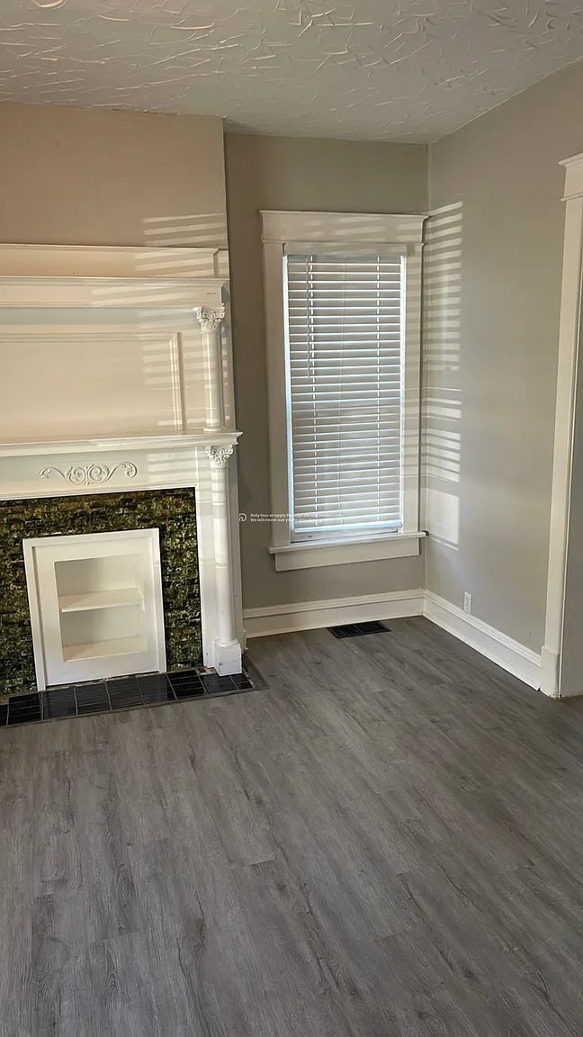 Photo - 2301 College Ave