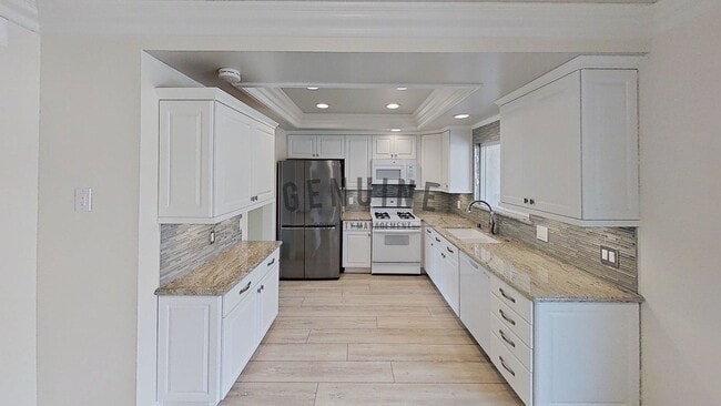 Beautiful 3Bd 2.5Ba Costa Mesa Townhome - Beautiful 3Bd 2.5Ba Costa Mesa Townhome