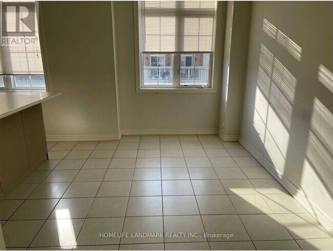 Photo - 167 Roy Grv Wy