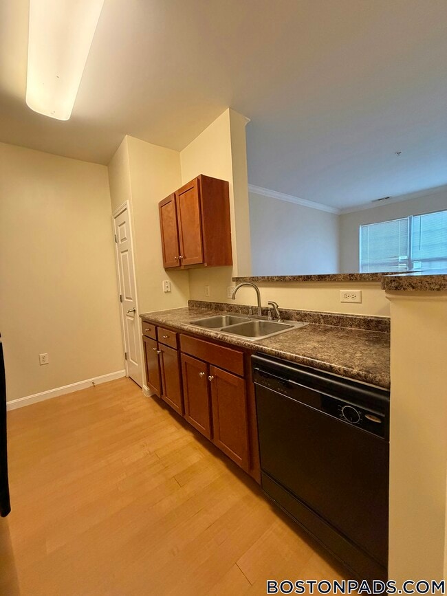 Photo - 311 Lowell St Unit 1122