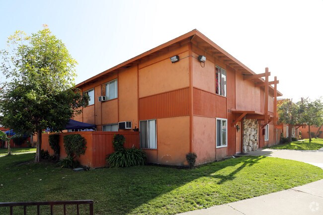 Photo - Rancho Benmore Apartments