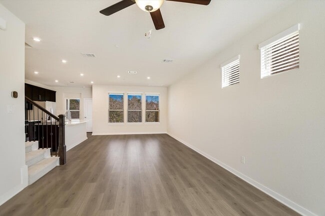 Photo - 2500 Forest Creek Dr Unit 2004