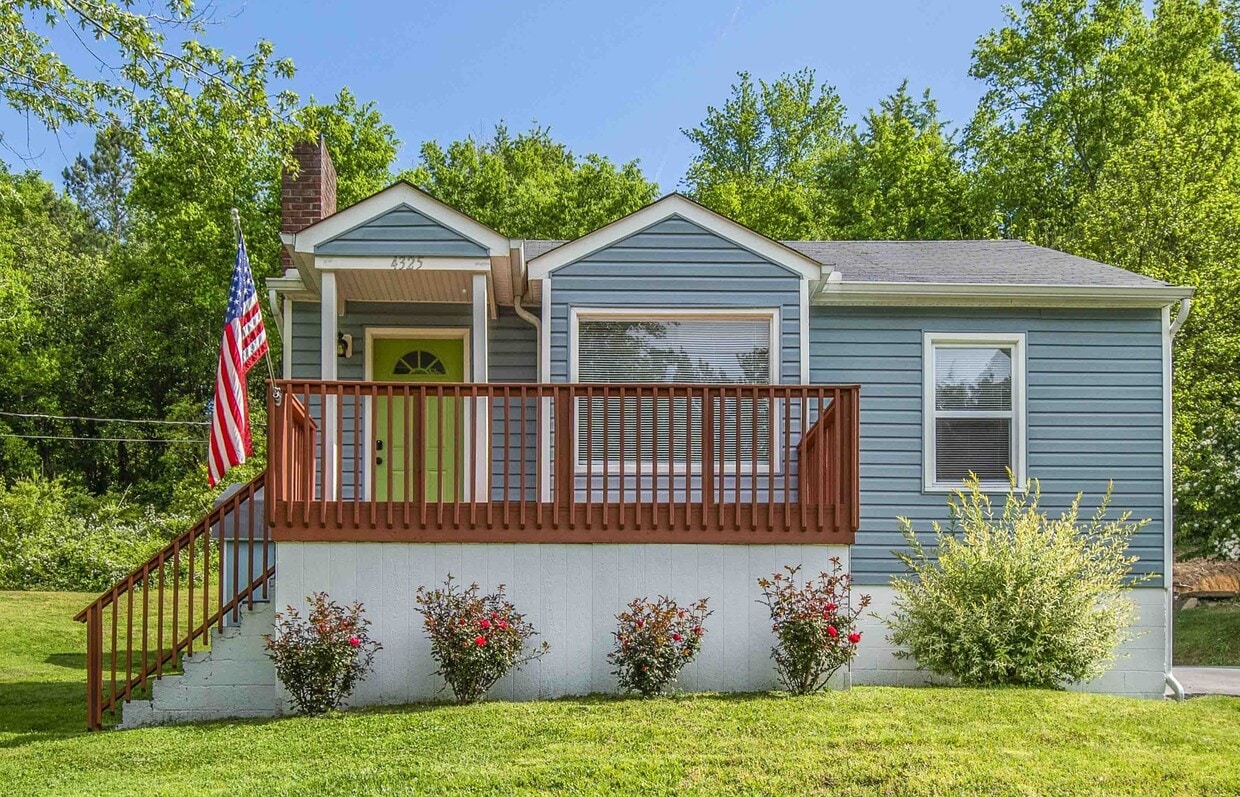 Photo - 4325 Strawberry Plains Pike (Knoxville, TN)