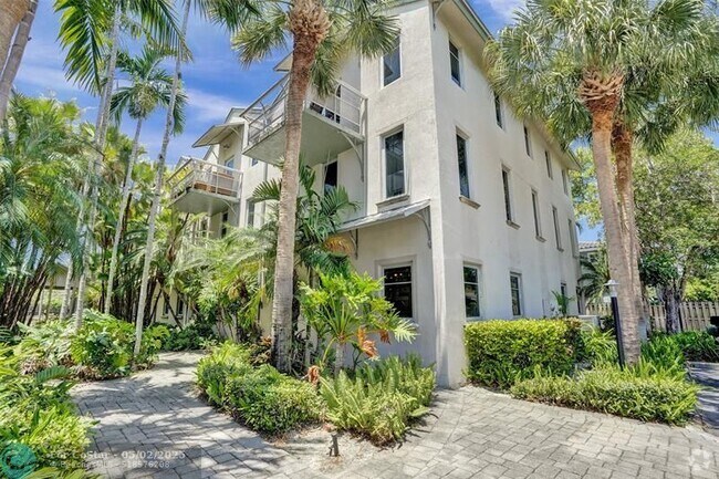 Building Photo - 816 SW 4th Ave Rental