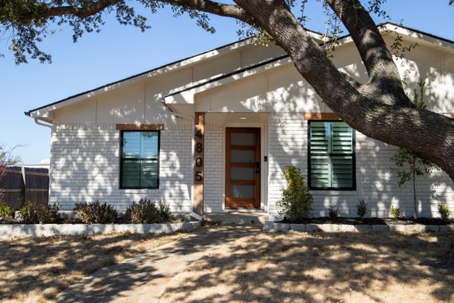 Photo - 4805 Alta Oaks Ln