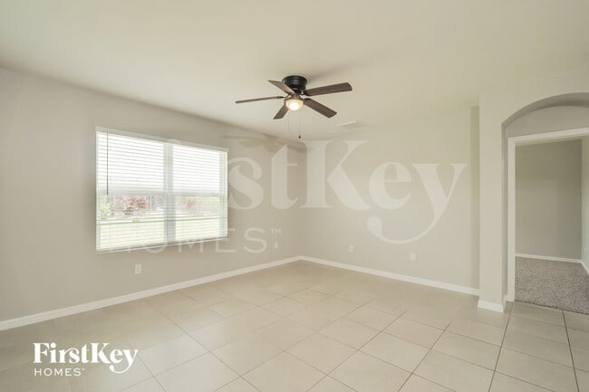 Photo - 411 SE 24th St