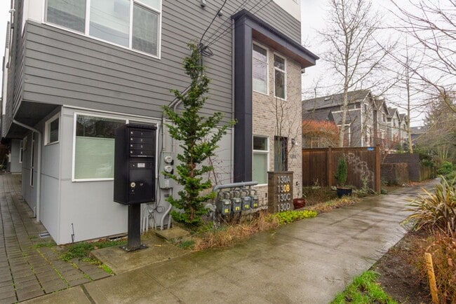 3Bd/3Ba Seattle Townhouse - 3Bd/3Ba Seattle Townhouse