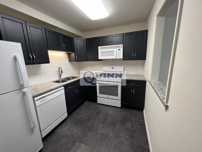 125 E Village Rd