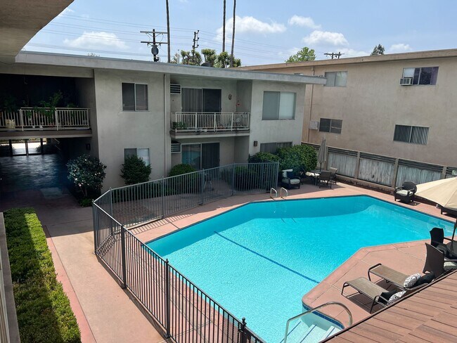 11839 Magnolia Apartments