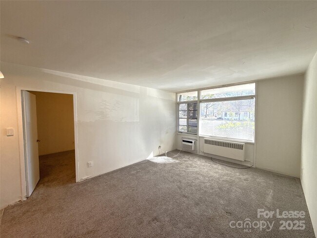 Photo - 2126 E 7th St Unit 103