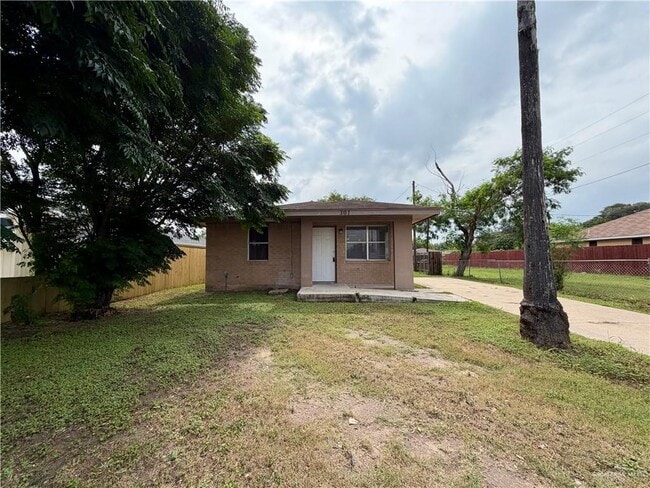 Building Photo - 25 S Raul Longoria Rd