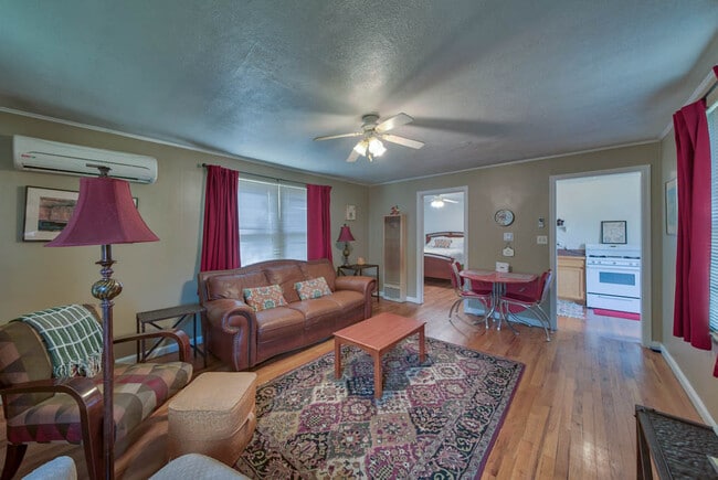 Photo - 517 2nd Ave