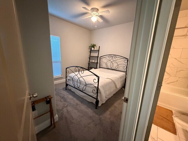 Hall room 1 - 2914 Alaska Ave