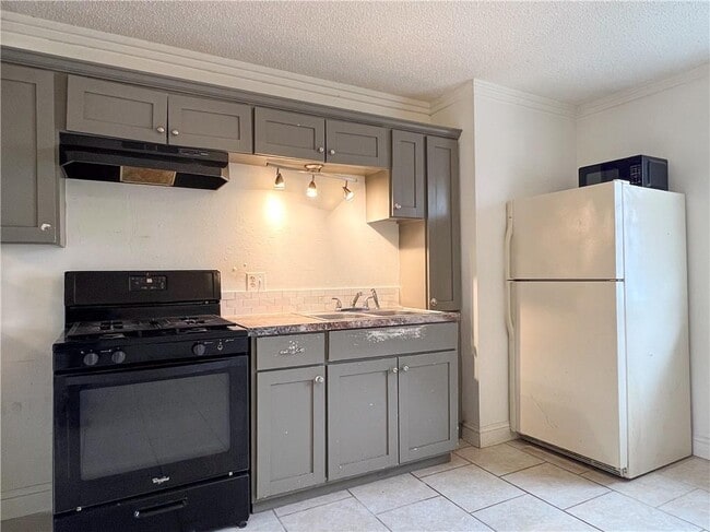 Photo - 413 Ewalt Ave Unit E2