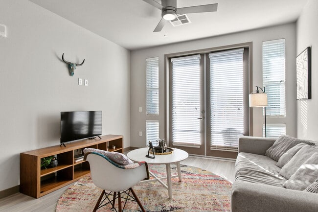 Photo - 400 N 2nd Ave Unidad ID1014577P