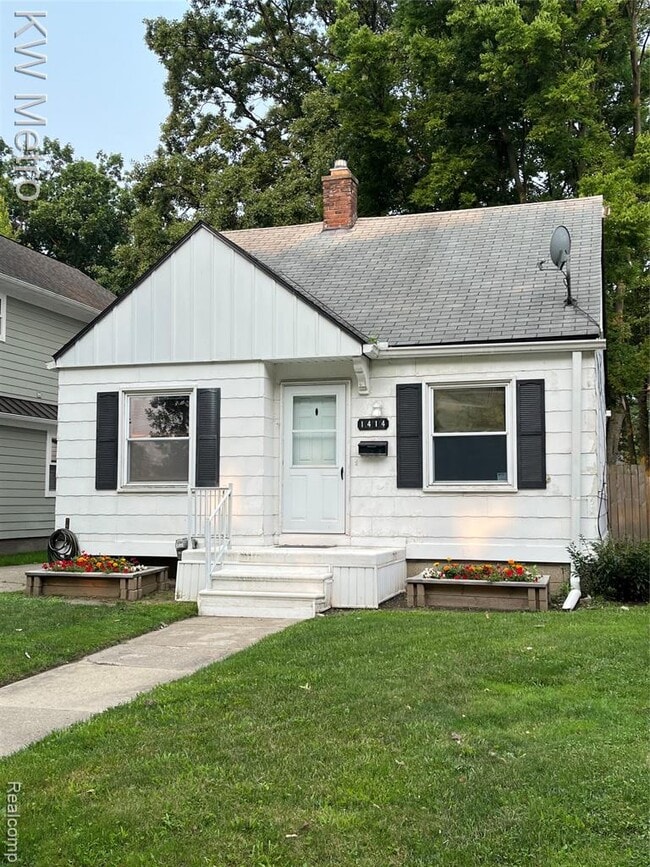Building Photo - 1414 Owana Ave