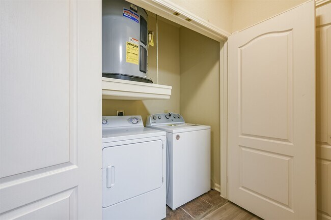 Building Photo - 1711 Old Spanish Trl Unit 137