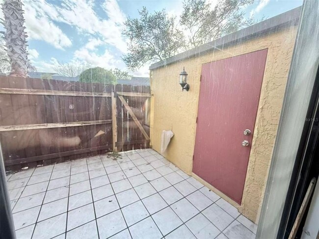 Photo - 7426 Wynnewood Square Unit 195