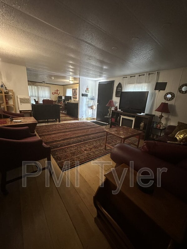 Photo - 117 Little Acorn Cove