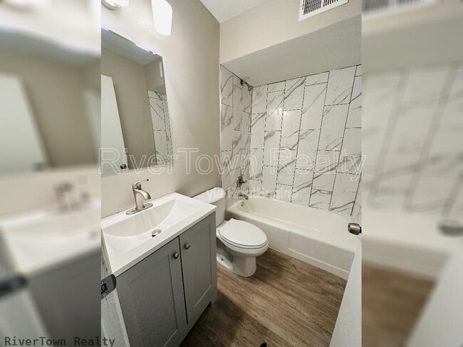 Photo - 1074 E Walthal Cir
