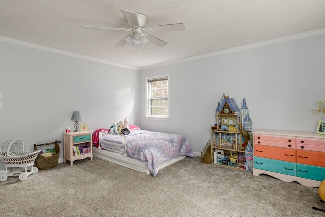 Photo - 380 Swoope Dr