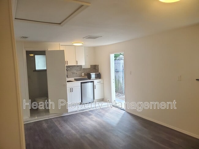 Photo - 3330 Rosefield Dr