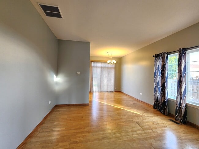 Photo - 2552 Cesario Dr