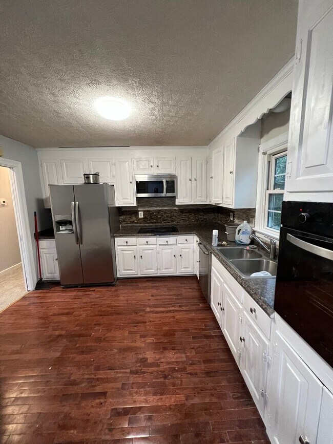 Photo - 7337 Clark Circle