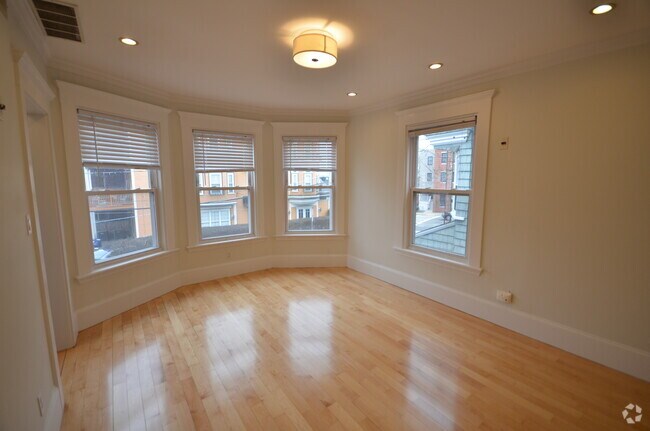 Building Photo - 10 Harvest St Unit 2 Rental