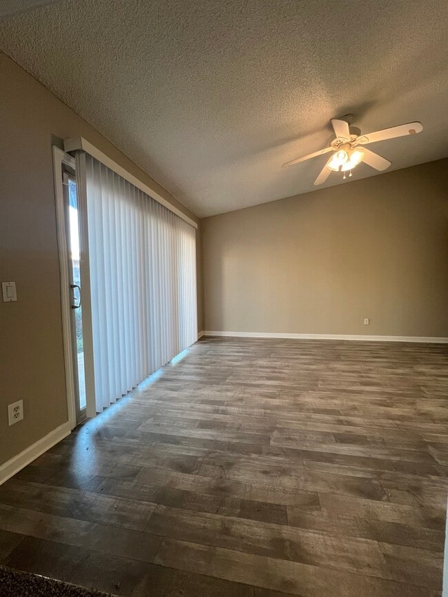 Photo - 7956 Orchard Woods Cir