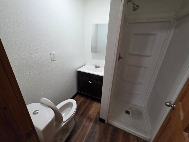 Photo - 170 N Main St