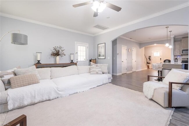 Photo - 409 Draper Dr