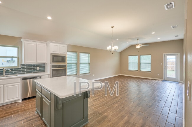 Photo - 2506 Cove Real Dr