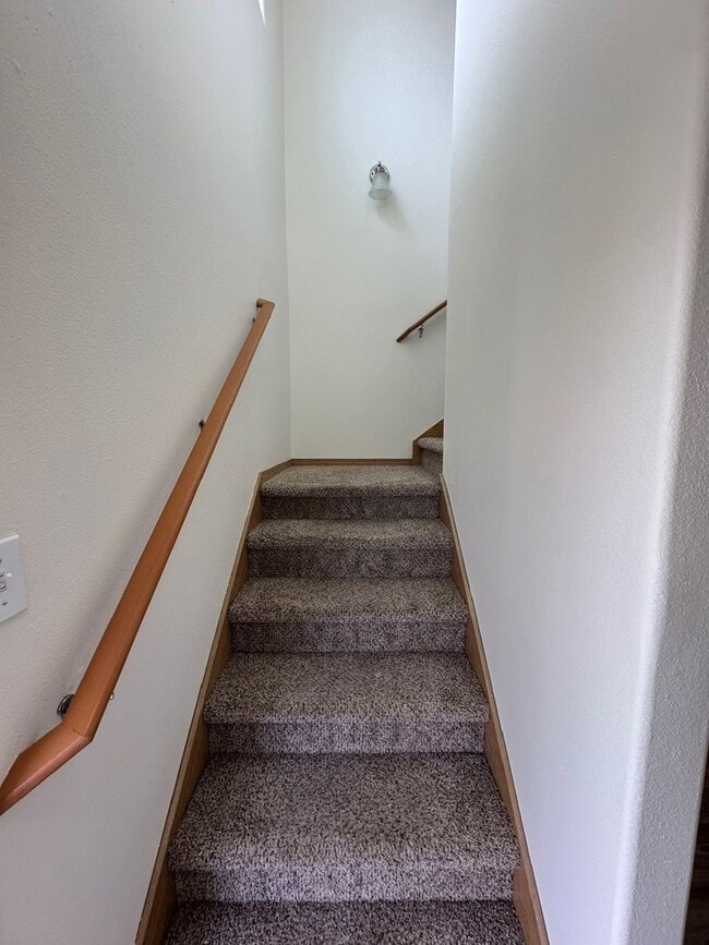 Photo - 337-339 Tracy Court Monmouth, OR 97361 Unit 337 Tracy Ct
