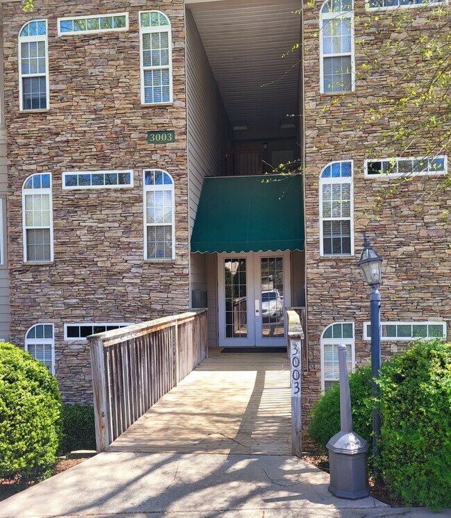 Photo - Ground level in Greystone Pointe