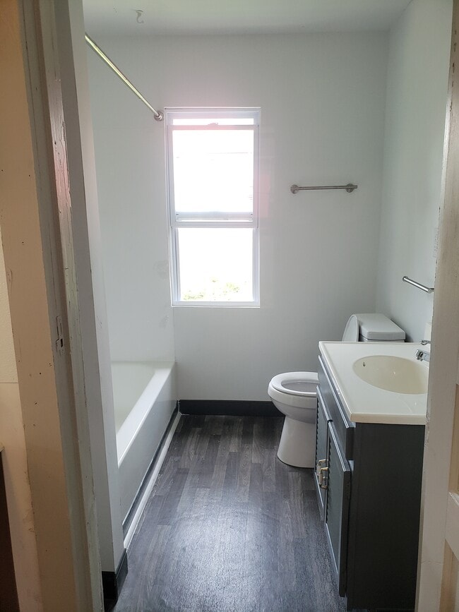 Photo - 255 Elmwood Ave Unit UPPER