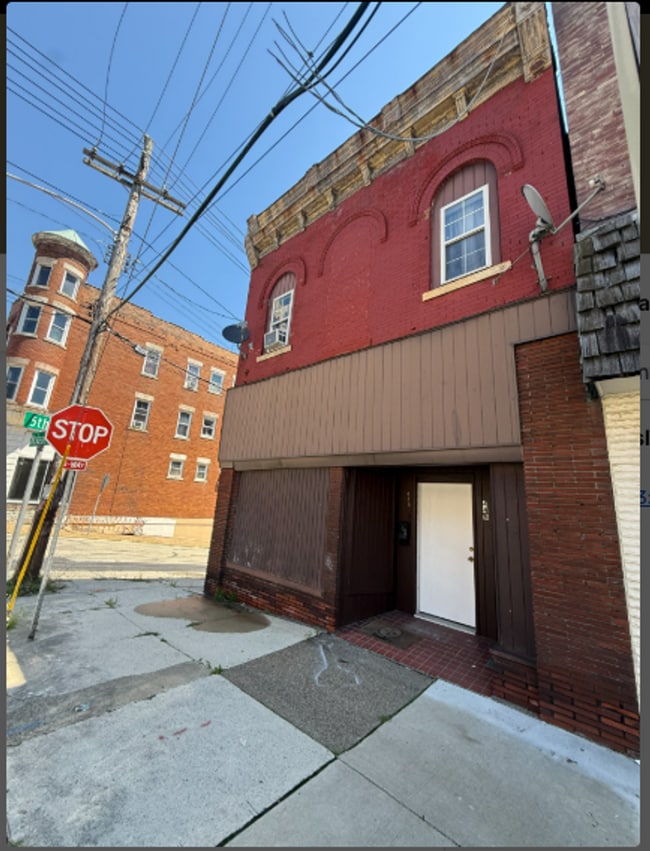 Building Photo - 446 McKean Ave Unit 4