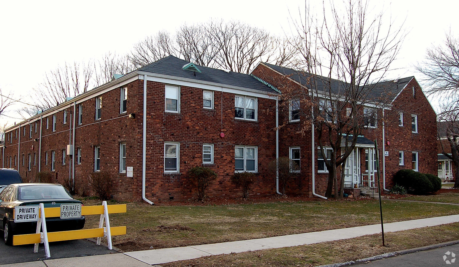 Colonial Garden Apartments - Colonial Garden Apartments