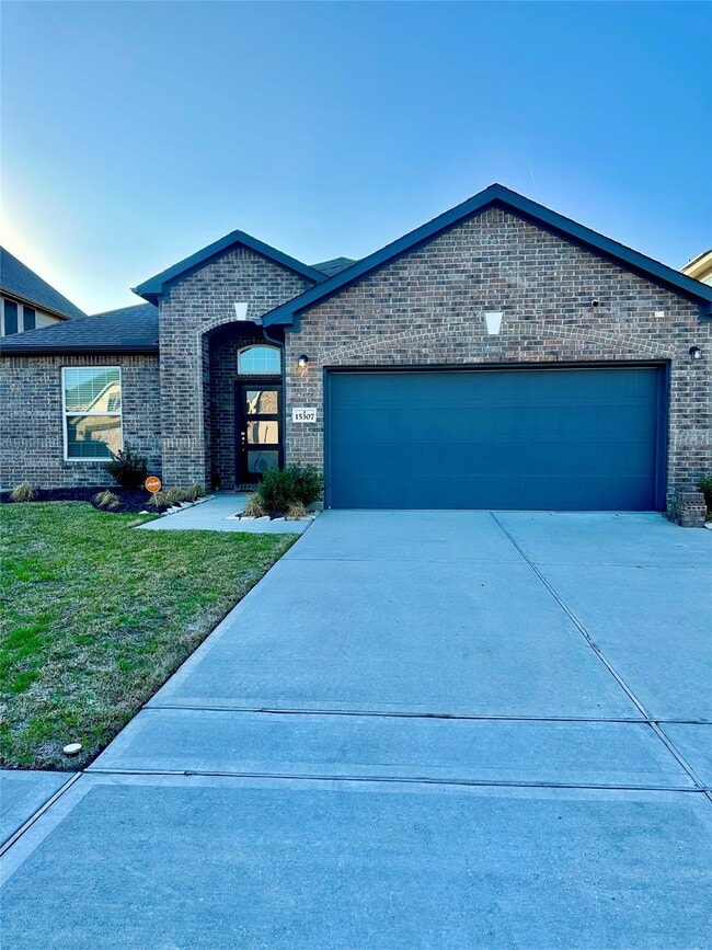 Building Photo - 15307 Davan Springs Dr