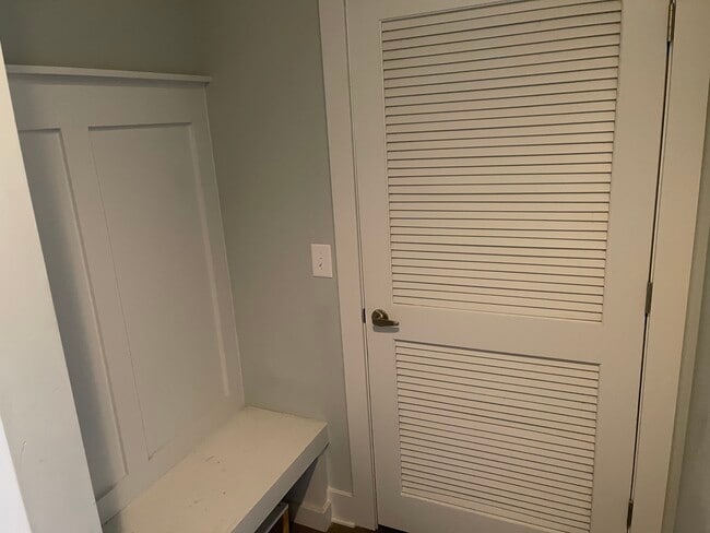 Photo - 1069 E Trinity Ln