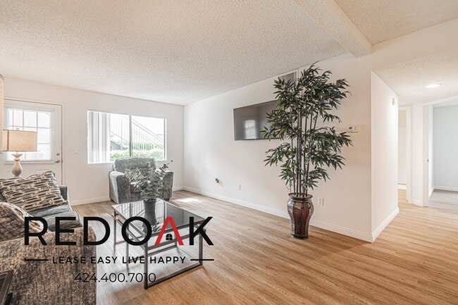 Photo - 6601 Victoria Ave Unidad 439