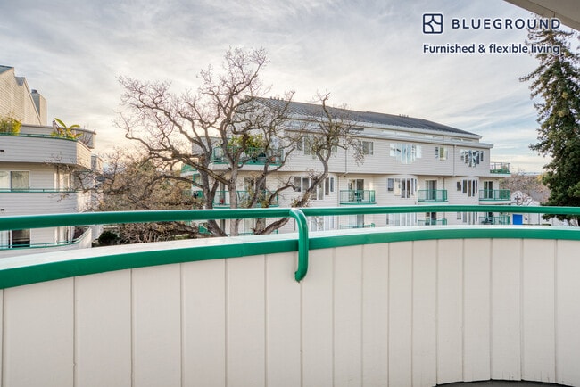 Photo - 345 Sheridan Ave Unidad FL3-ID806