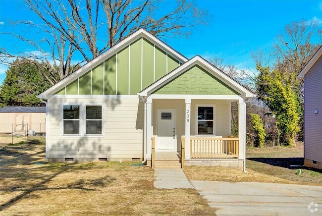 Building Photo - 1238 W Airline Ave Rental