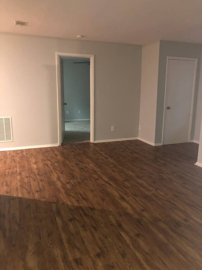 living room - Bay South