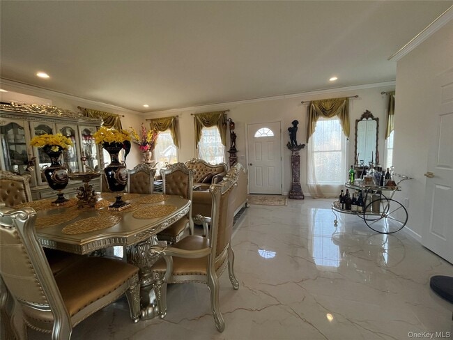126 Trafalgar Dr