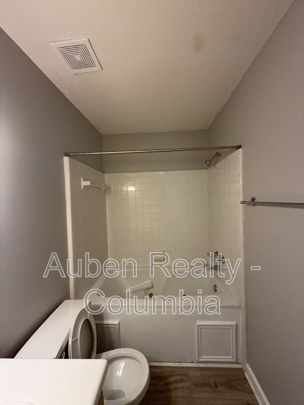 469 Coops Ct