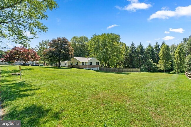 14906 Dunstan Ln